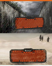 Riding outdoor anti-fall wireless speakers